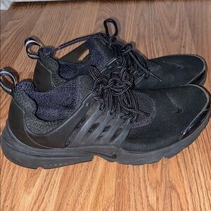 Nike Black Presto Athletic Sneakers